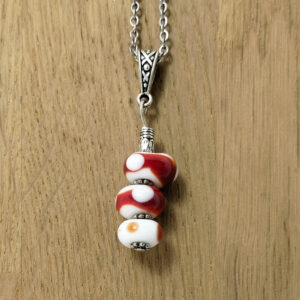 Pendentif Rouge Feu Relié