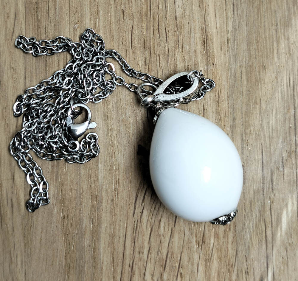 Pendentif Blanc Métal - Goutte de Clarté – Image 2