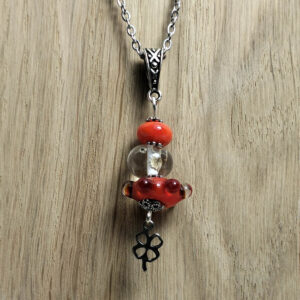 Pendentif Orange et Rouge Feu– Chance en Mouvement