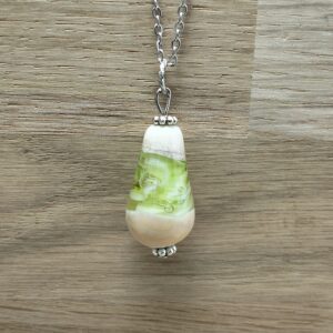 Pendentif Vert et Ecru - Réveil de la Nature